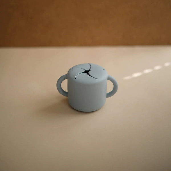 Mushie Snack cup powder blue