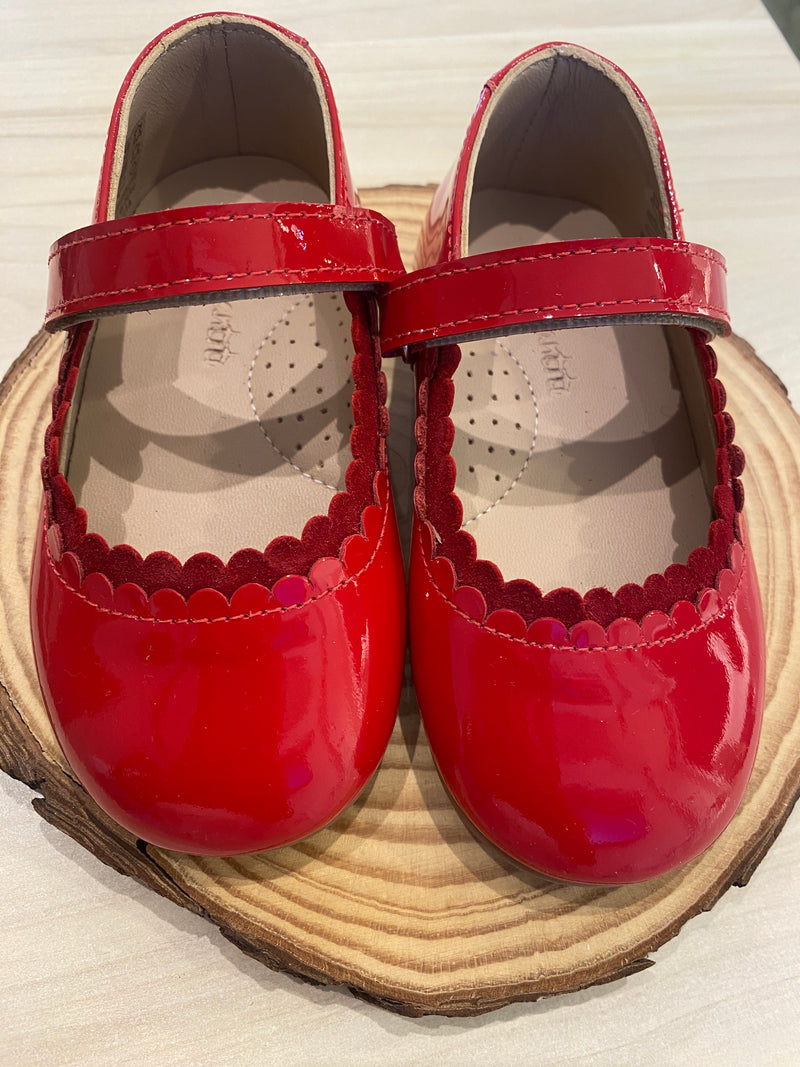 Aria Flat Red