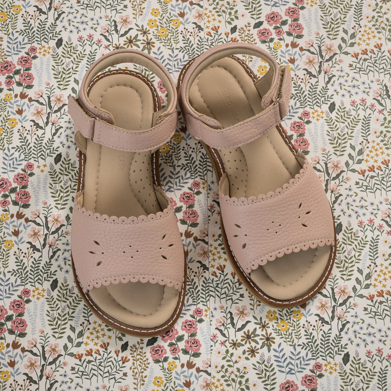 Classic Sandal w/scallop pink