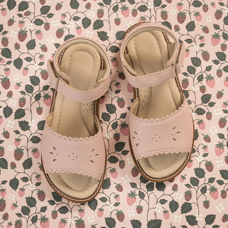 Classic Sandal w/scallop pink